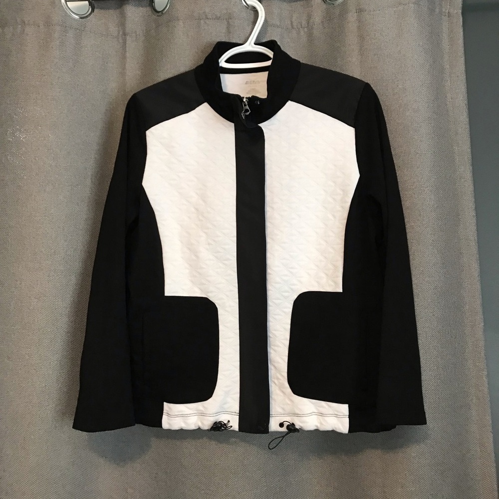 Alia Jacket - Picture 2 of 11